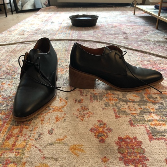 Everlane Shoes - Everlane Heeled Loafer